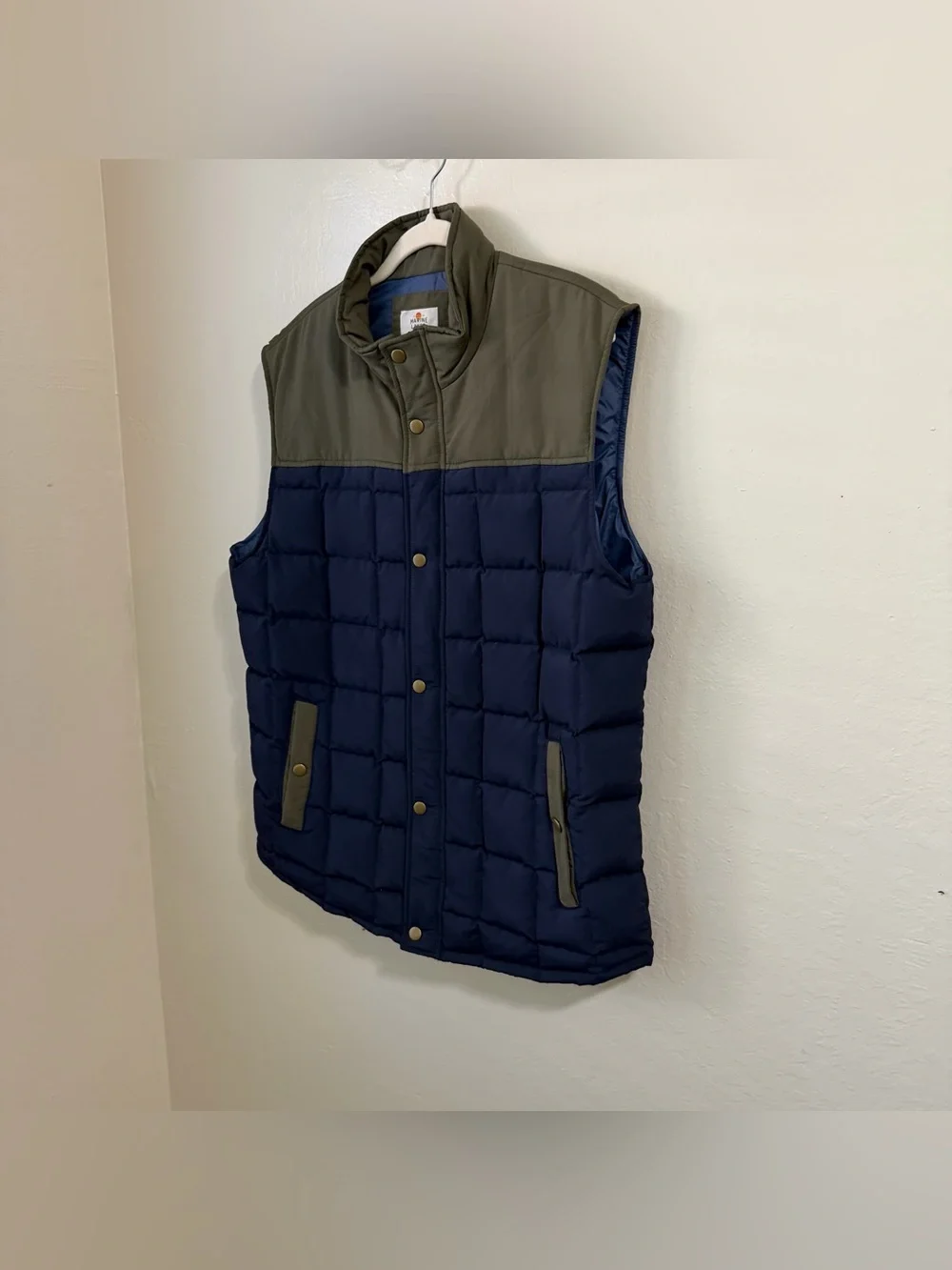 Marine Layer Sawyer Down Puffer Vest Mens M Full Zip Quilted Outdoor Gorpcore